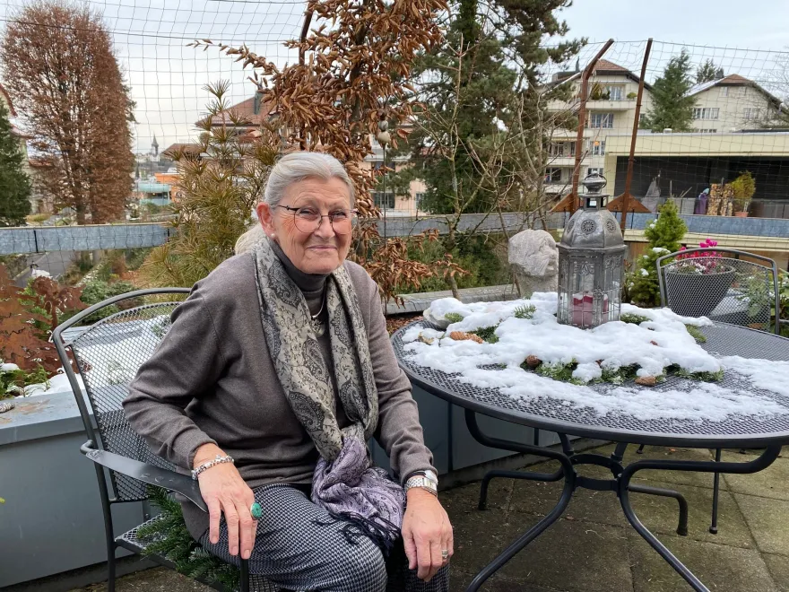 Sonja Ruckli auf ihrer Terasse in Luzern